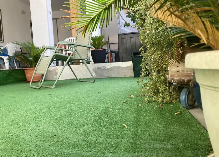 Almarea Open Space Di Sulemmari 펜션 *